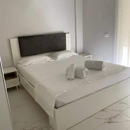 Apartamento Bright Sea View Apartment With Balcony Liro Beach Uje I Ftohte Vlore *